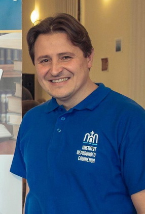 Володя Николаев